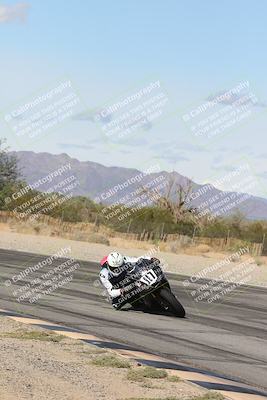 media/Nov-16-2025-Race Pace (Sun) [[8c5fa54630]]/Verified Riders/4-Turn 3 Inside (1050am)/